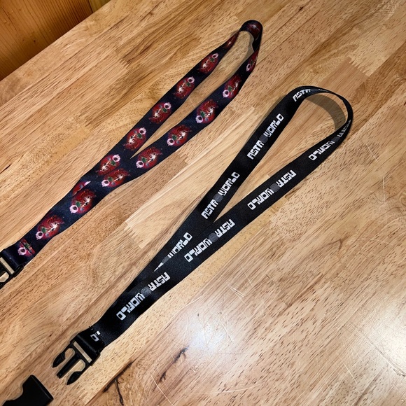 (2) NEW Astro World 2021 Merch Travis Scott Concert Ticket Lanyard / Keychain - Picture 4 of 6